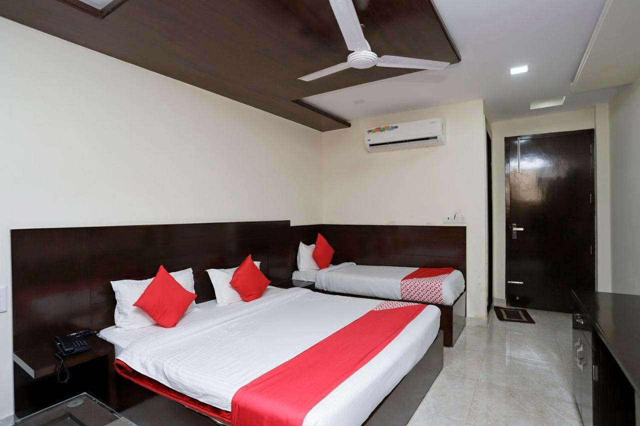 Oyo 39595 Hotel Ray Ban Kankhal Экстерьер фото