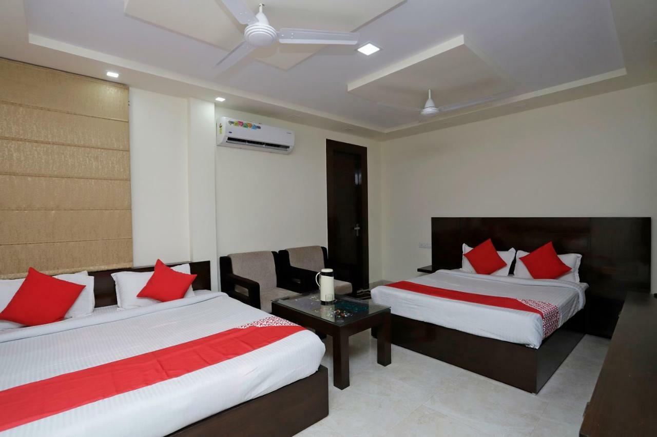 Oyo 39595 Hotel Ray Ban Kankhal Экстерьер фото