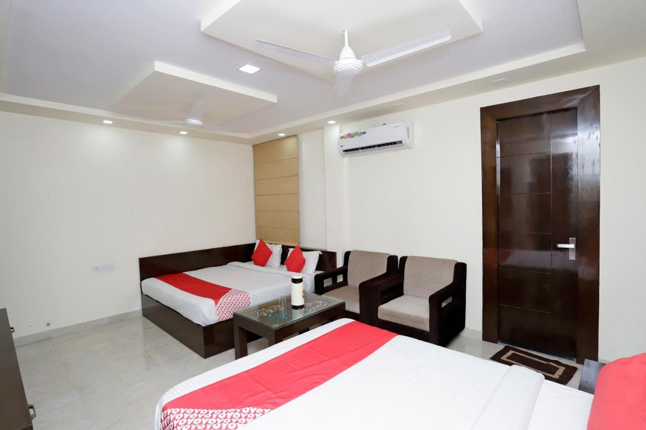 Oyo 39595 Hotel Ray Ban Kankhal Экстерьер фото